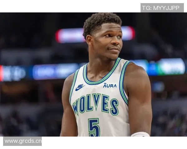 爱德华兹生涯前五年全能数据与乔詹并驾齐驱仅四人达成的传奇成就 爱德华兹生涯前五年全能数据与乔詹并驾齐驱仅四人达成的传奇成就