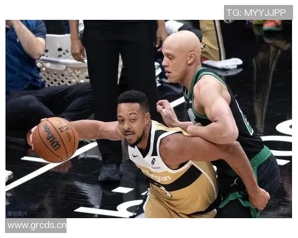 沃尔什全能表现助力球队胜利8投全中创生涯新高22分外加7篮板3助攻