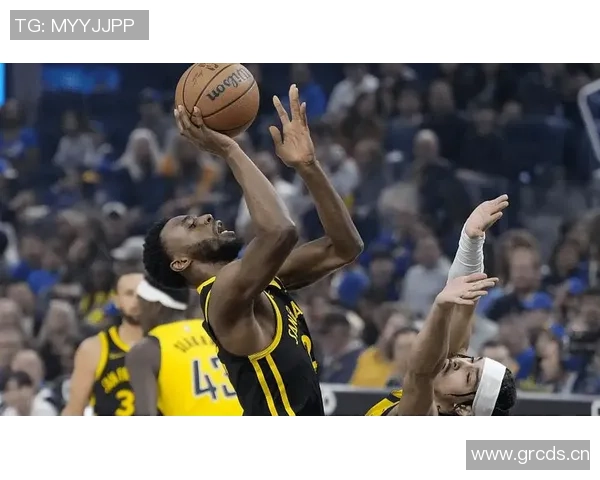 维金斯状态低迷半场表现不佳仅得4分3犯规引发关注