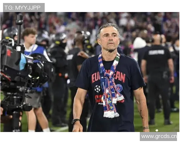 队报盛赞恩里克战术灵活应变不找借口展现教练风范 队报盛赞恩里克战术灵活应变不找借口展现教练风范