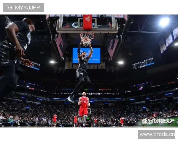 快船队史中仅有的两位单场40分5篮板5助攻且真实命中率超过80的球员揭秘