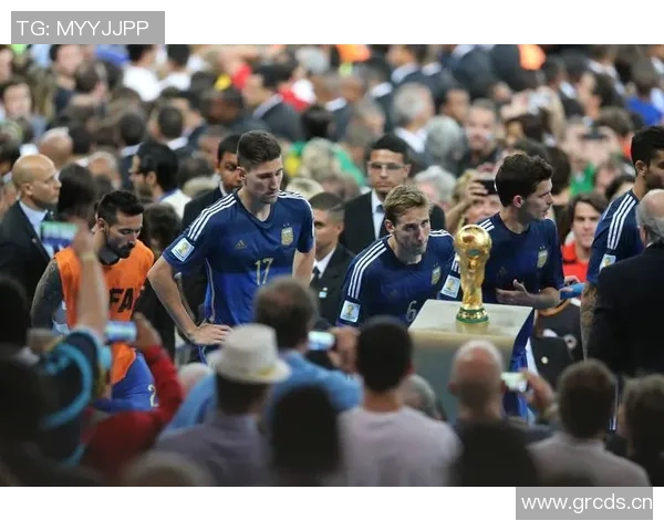 前国脚盛赞卡尔风格可比肩梅西直言其应入世界杯阵容候选名单