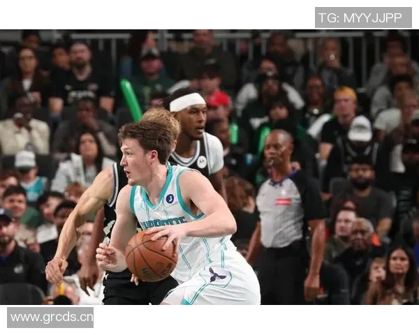 克尼佩尔展现领袖风范20中11三分12中5豪取28分8板7助助球队取胜 克尼佩尔展现领袖风范20中11三分12中5豪取28分8板7助助球队取胜