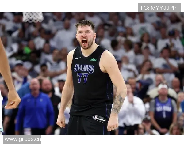 东契奇女儿出生后三分球命中率骤降至226引发热议 东契奇女儿出生后三分球命中率骤降至226引发热议