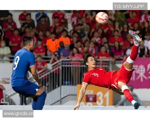 泰国队防守犯规引发争议拜合拉木模仿对手动作表达不满