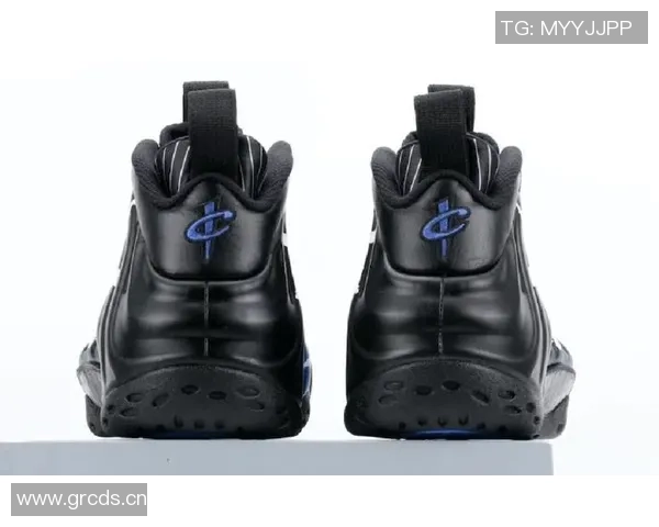 康涅狄格大学专属Kobe5PE配色亮相鞋舌独特哈士奇Logo设计引关注